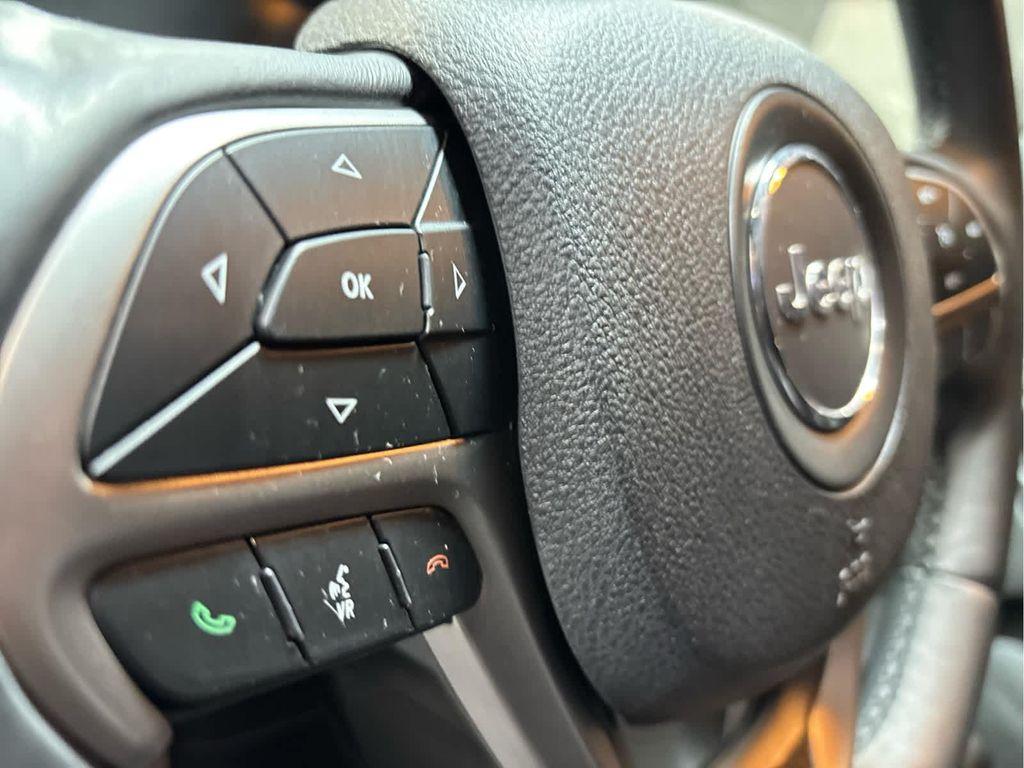 used 2018 Jeep Grand Cherokee car, priced at $17,351