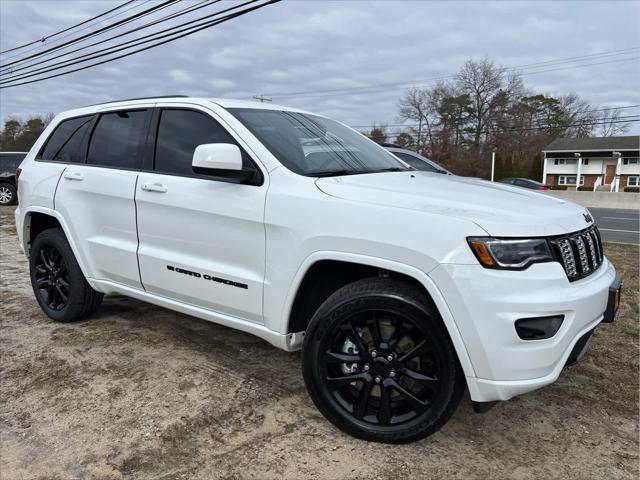 used 2022 Jeep Grand Cherokee car, priced at $29,737