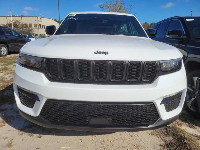 new 2025 Jeep Grand Cherokee car, priced at $51,940