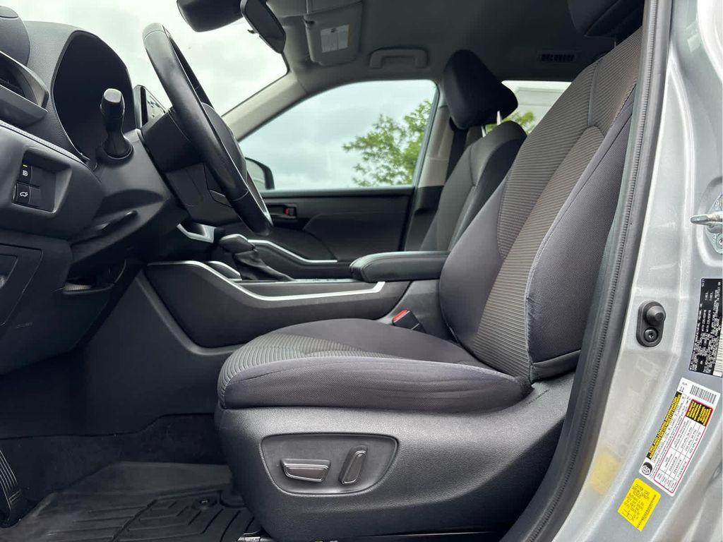 used 2022 Toyota Highlander car, priced at $26,837