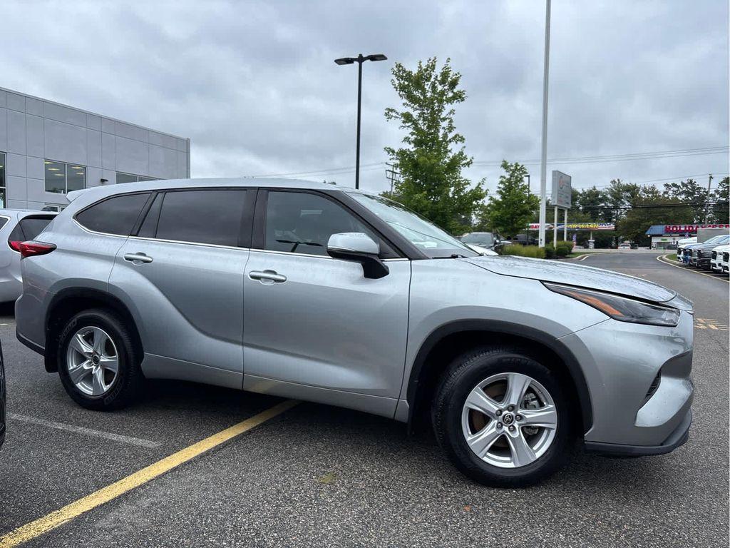 used 2022 Toyota Highlander car, priced at $26,837