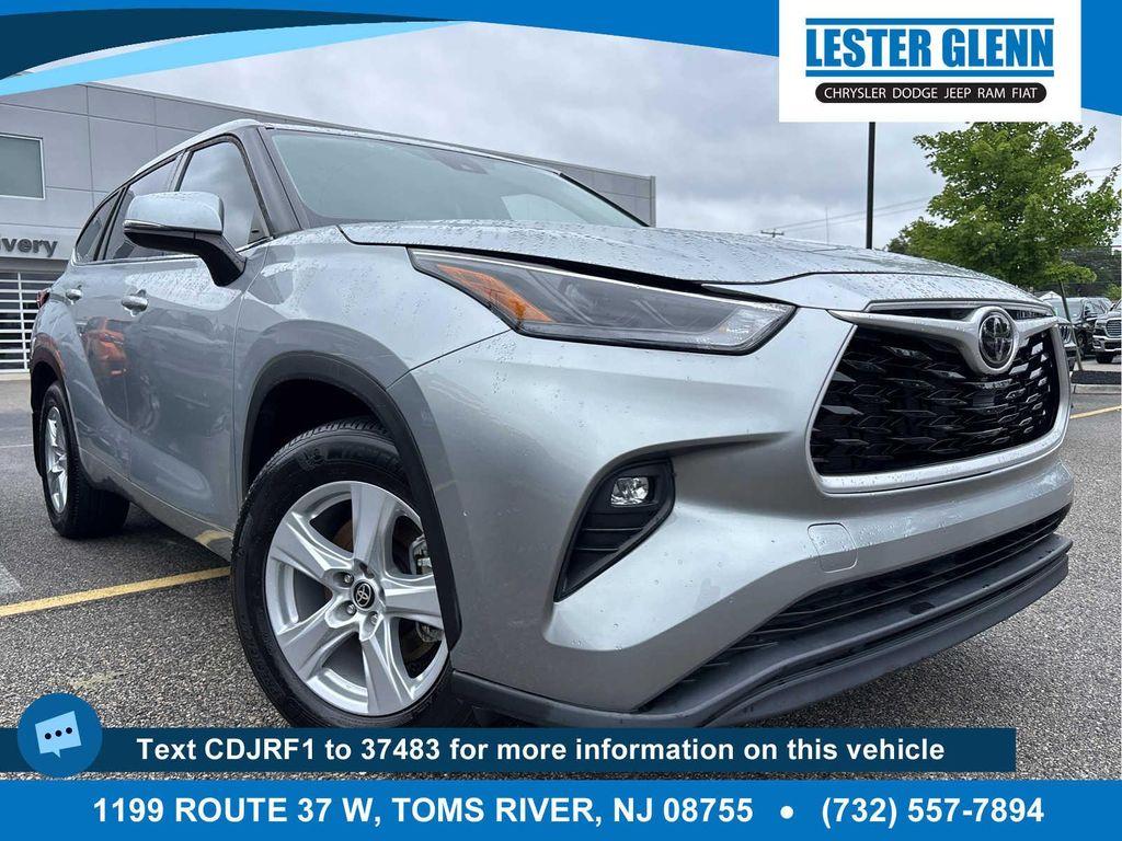used 2022 Toyota Highlander car, priced at $27,233