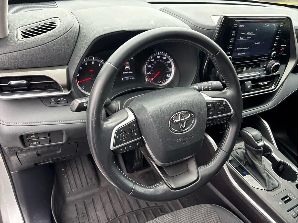 used 2022 Toyota Highlander car, priced at $26,837