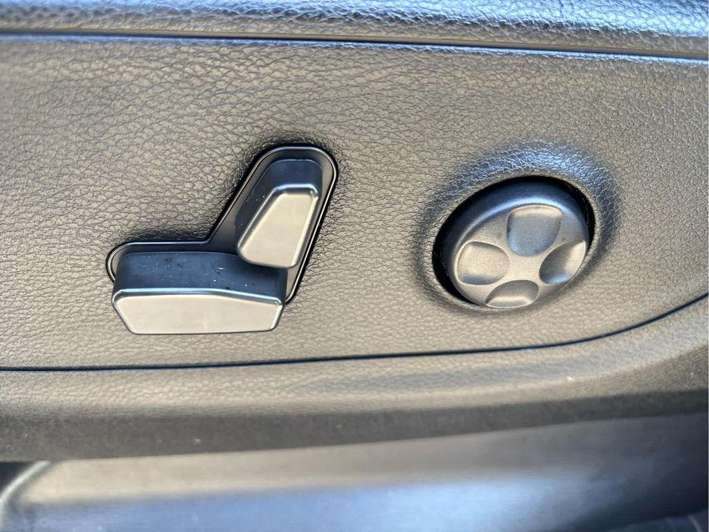 used 2021 Ram 1500 car, priced at $35,122