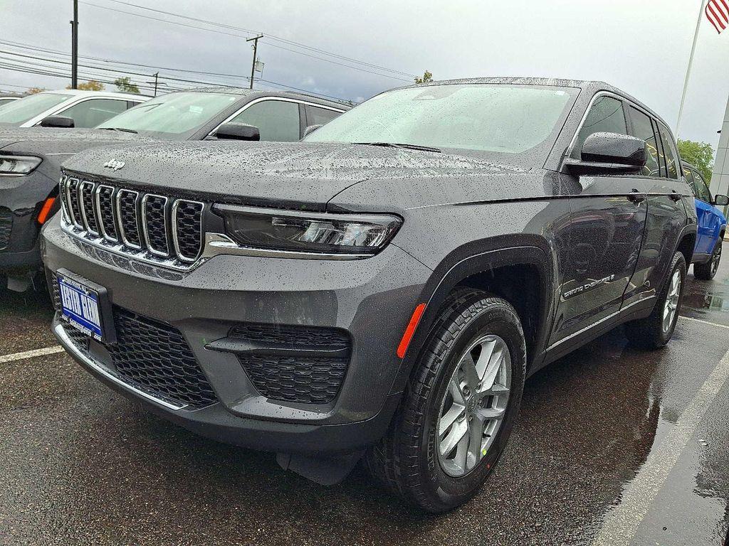 new 2025 Jeep Grand Cherokee car, priced at $44,170