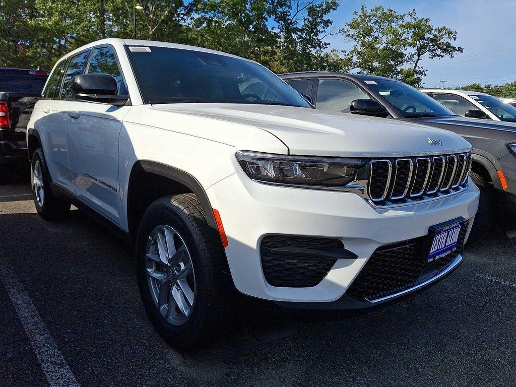 new 2025 Jeep Grand Cherokee car, priced at $43,075
