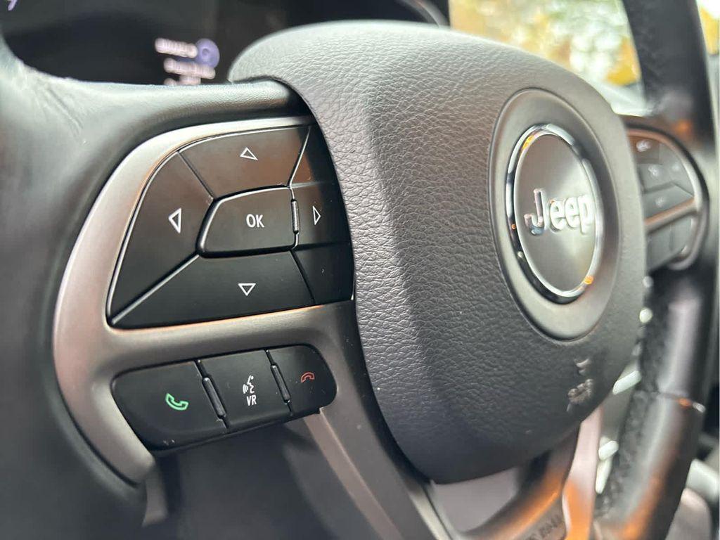 used 2020 Jeep Grand Cherokee car, priced at $22,937