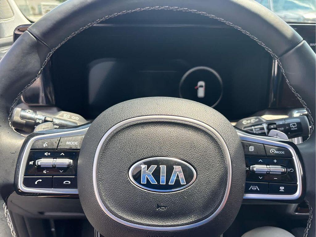 used 2021 Kia Sorento car, priced at $28,287