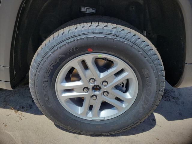 new 2024 Jeep Grand Cherokee car, priced at $40,878