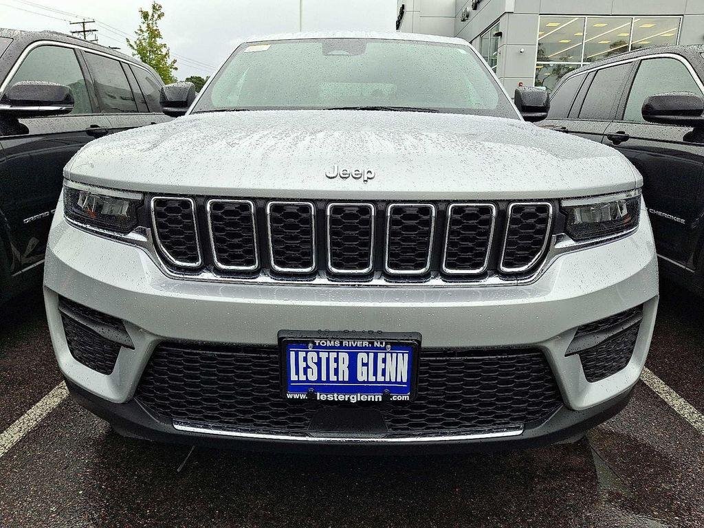 new 2025 Jeep Grand Cherokee car, priced at $44,170