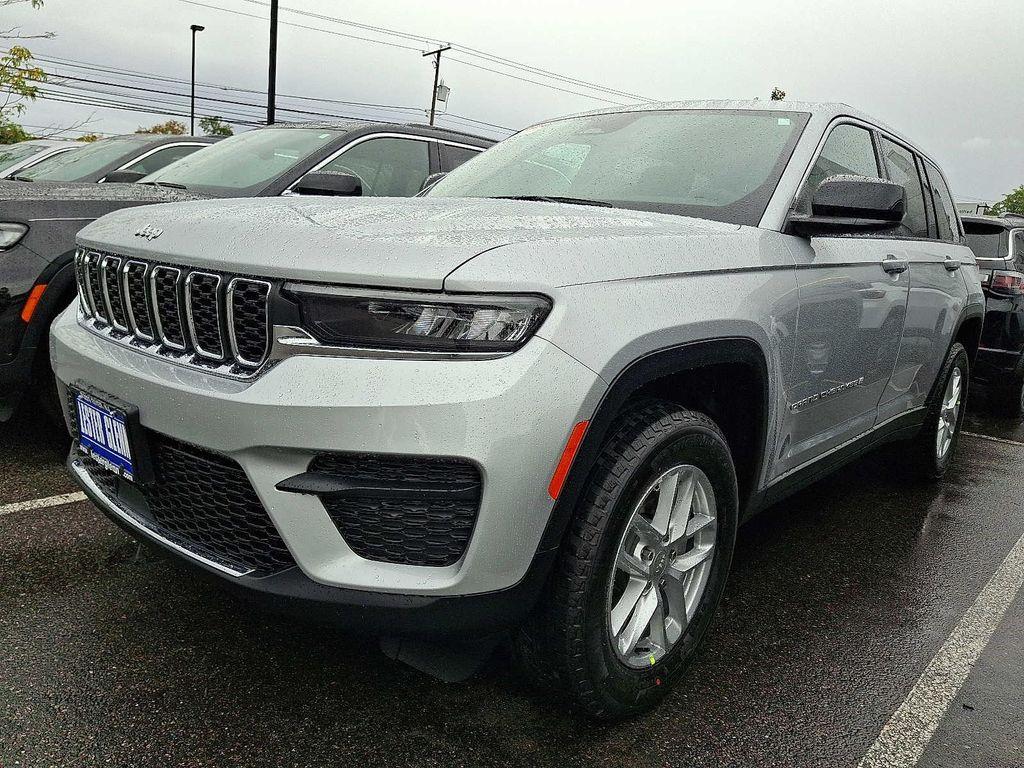 new 2025 Jeep Grand Cherokee car, priced at $44,170