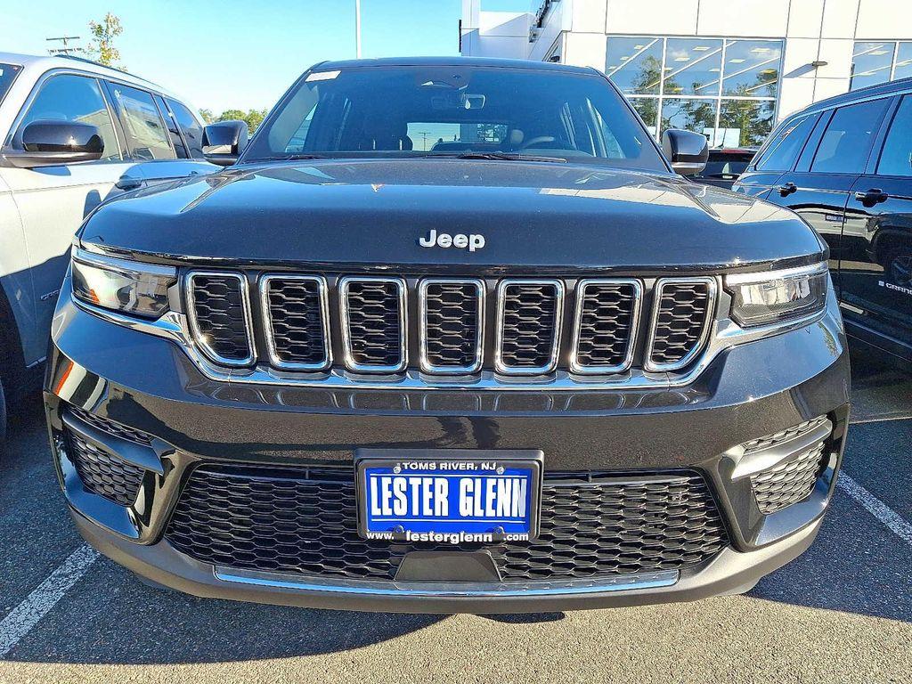 new 2025 Jeep Grand Cherokee car, priced at $44,170