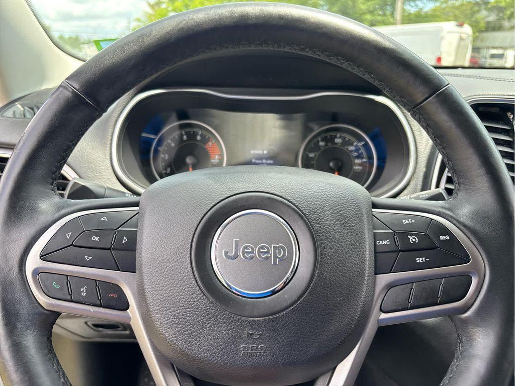 used 2019 Jeep Cherokee car, priced at $16,937