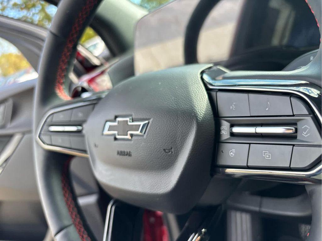 used 2025 Chevrolet Equinox car, priced at $32,255