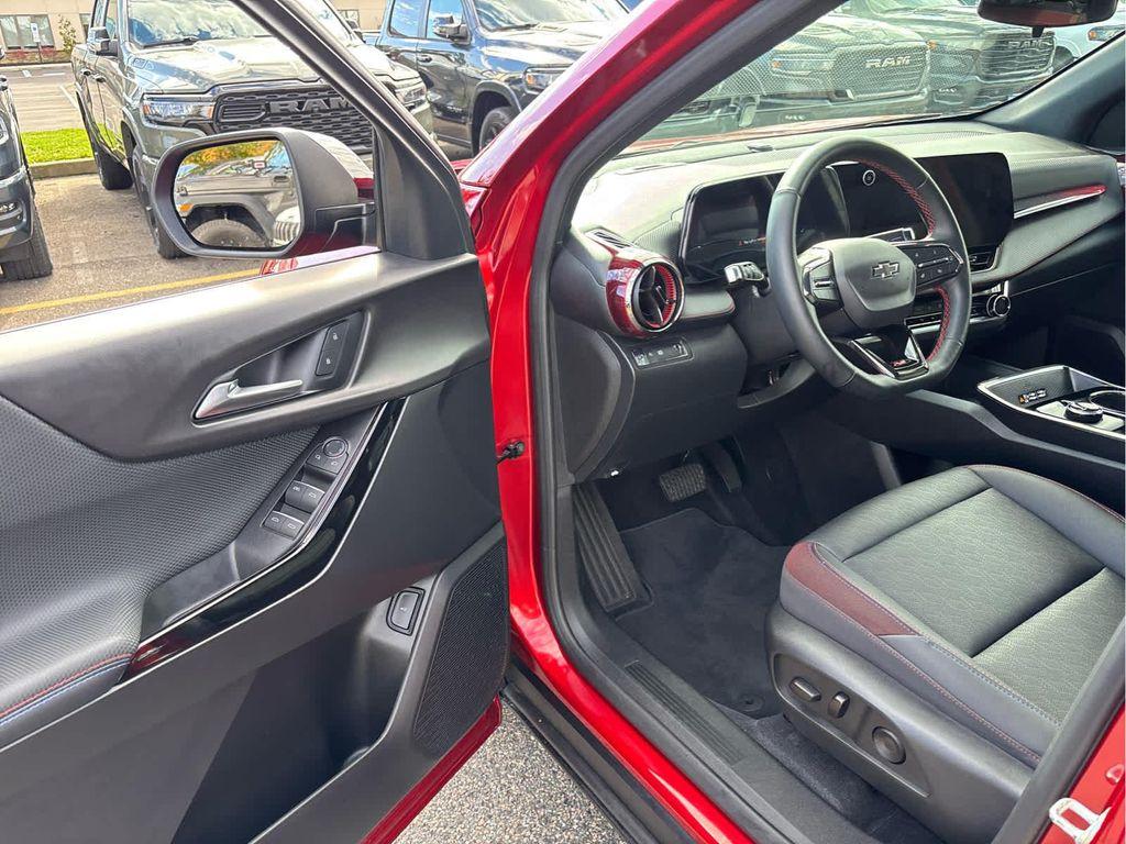 used 2025 Chevrolet Equinox car, priced at $32,255