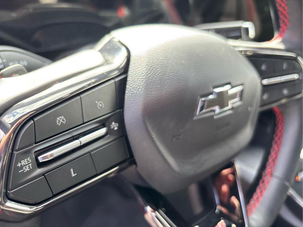 used 2025 Chevrolet Equinox car, priced at $32,255