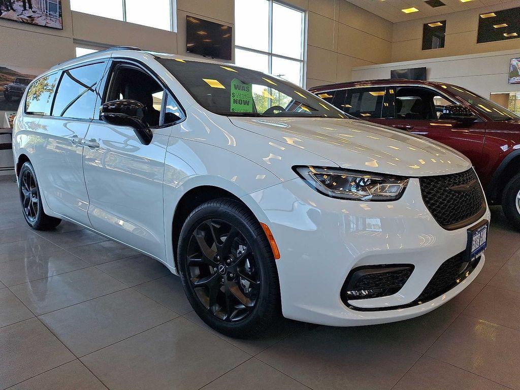 new 2026 Chrysler Pacifica car, priced at $47,610