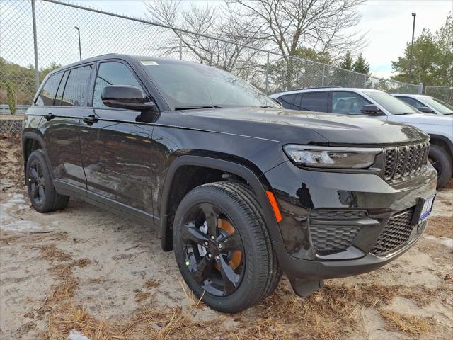 new 2025 Jeep Grand Cherokee car, priced at $48,600