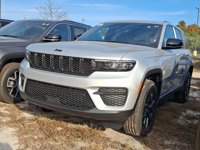 new 2025 Jeep Grand Cherokee car, priced at $46,530