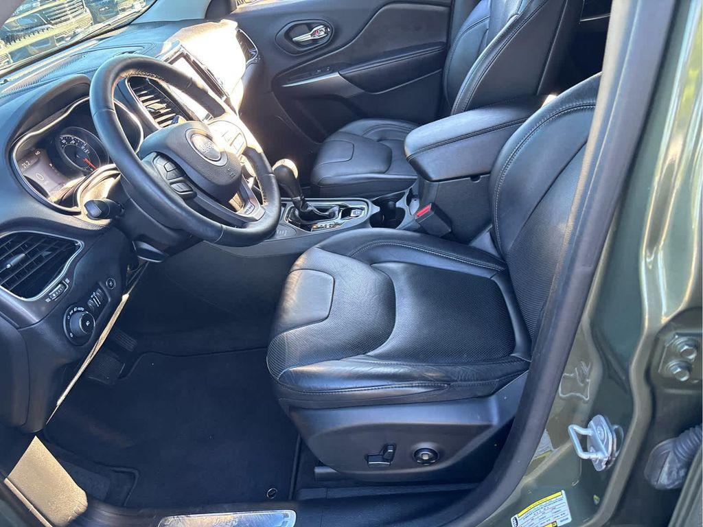 used 2019 Jeep Cherokee car, priced at $19,534