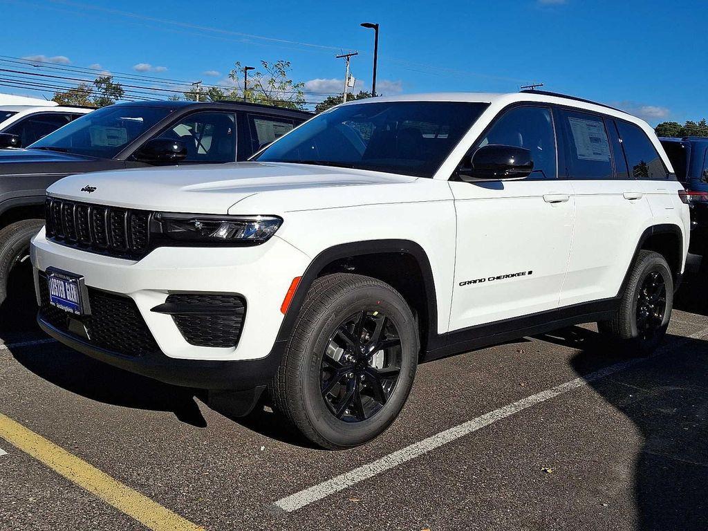 new 2025 Jeep Grand Cherokee car, priced at $45,635