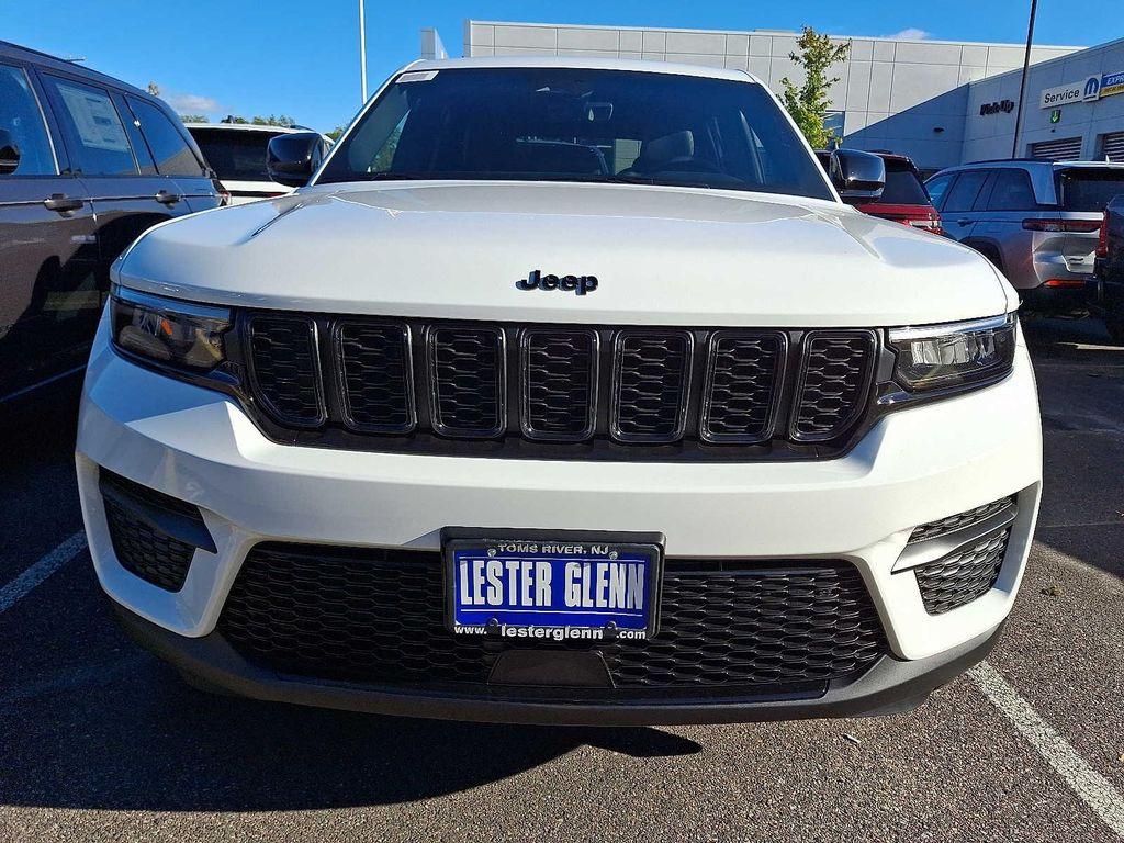 new 2025 Jeep Grand Cherokee car, priced at $45,635