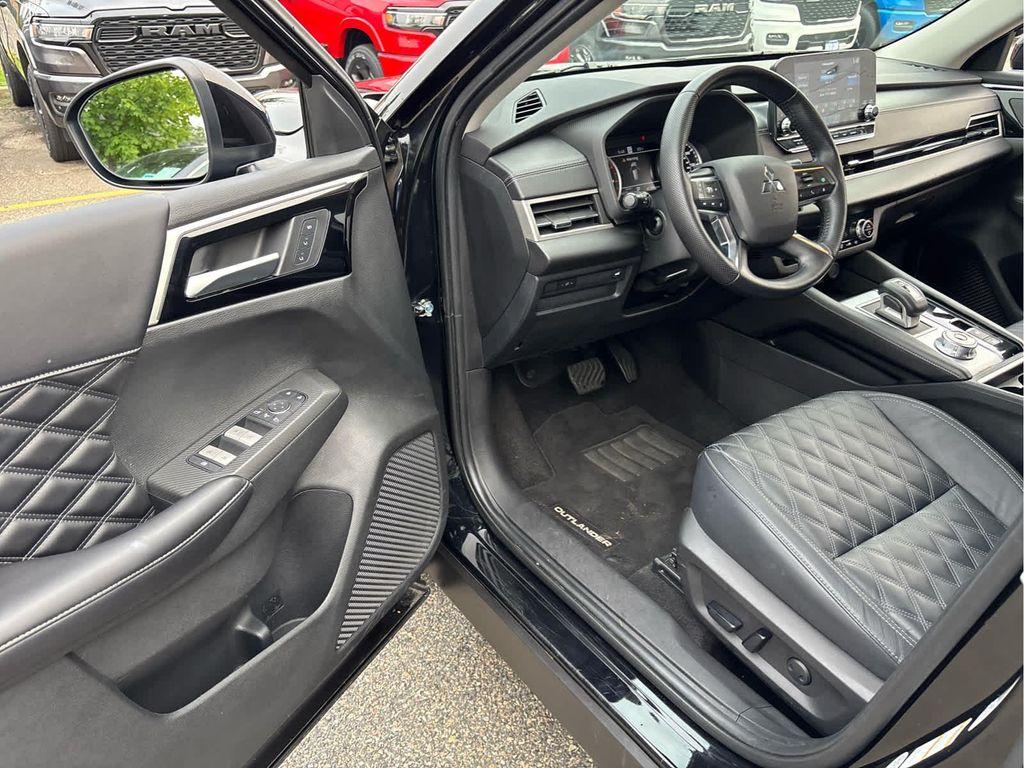 used 2022 Mitsubishi Outlander car, priced at $25,297