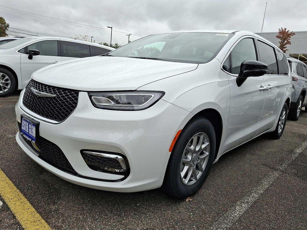 new 2026 Chrysler Pacifica car, priced at $45,365