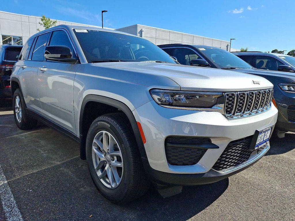 new 2025 Jeep Grand Cherokee car, priced at $44,595
