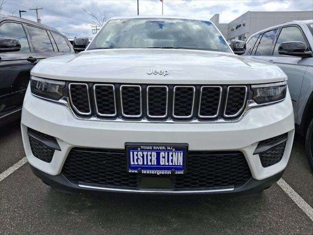 new 2025 Jeep Grand Cherokee car, priced at $43,575