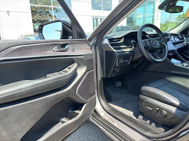 used 2022 Jeep Grand Cherokee car, priced at $33,937