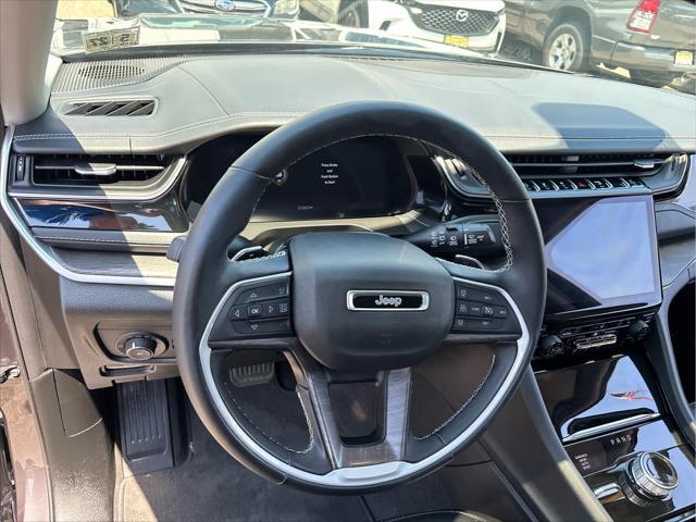 used 2022 Jeep Grand Cherokee car, priced at $33,937