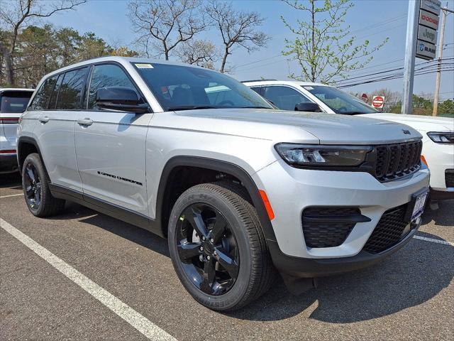 new 2025 Jeep Grand Cherokee car, priced at $48,375