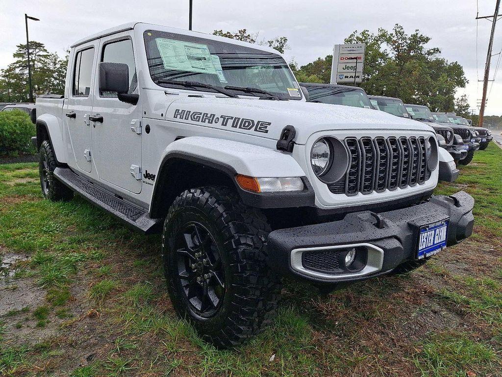new 2025 Jeep Gladiator car, priced at $52,795