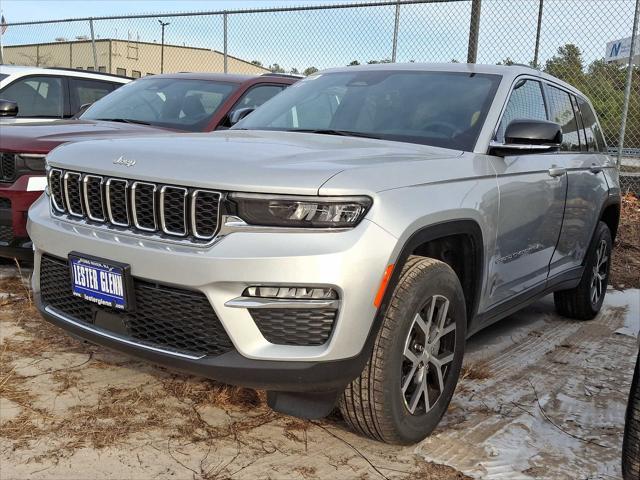 new 2025 Jeep Grand Cherokee car, priced at $49,070