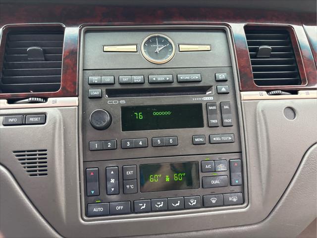 used 2008 Lincoln Town Car car, priced at $12,937