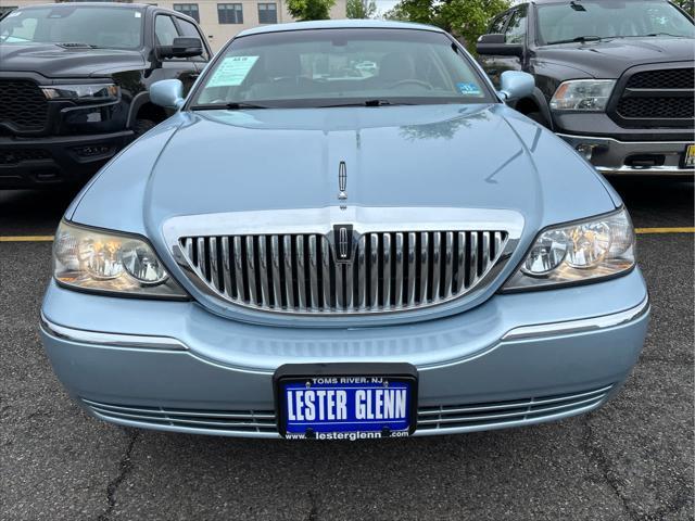 used 2008 Lincoln Town Car car, priced at $12,937