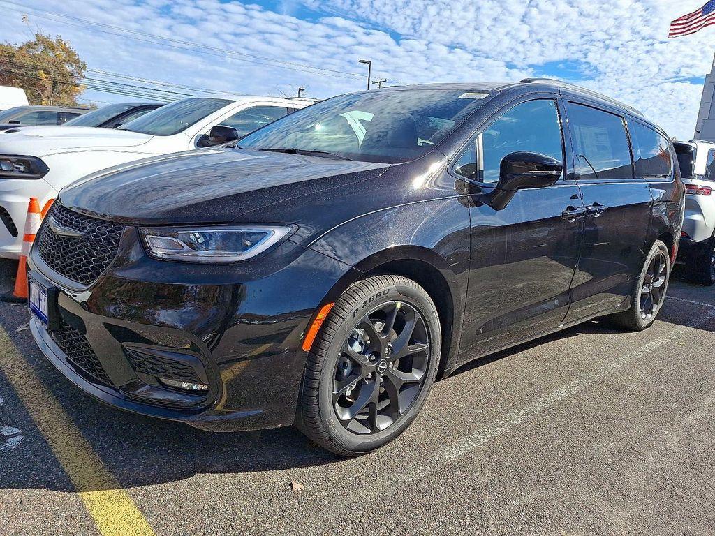 new 2026 Chrysler Pacifica car, priced at $49,280
