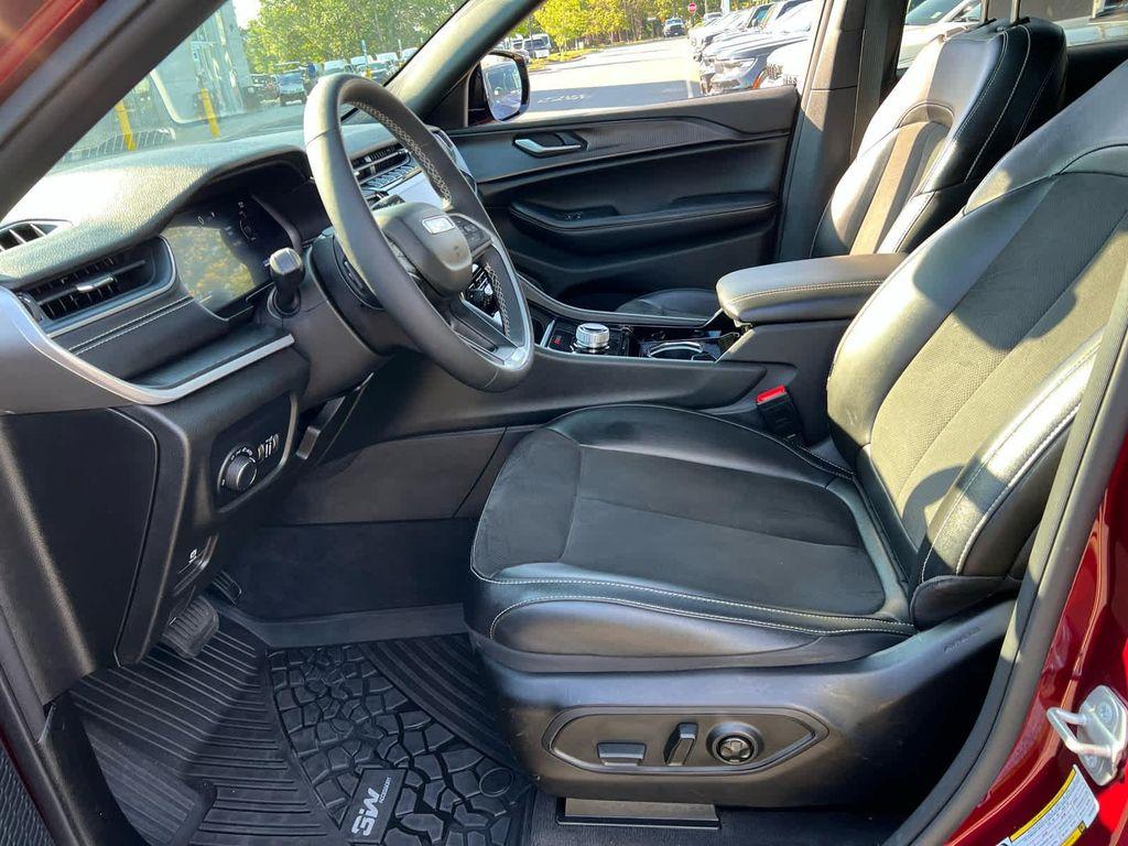 used 2023 Jeep Grand Cherokee car, priced at $32,961