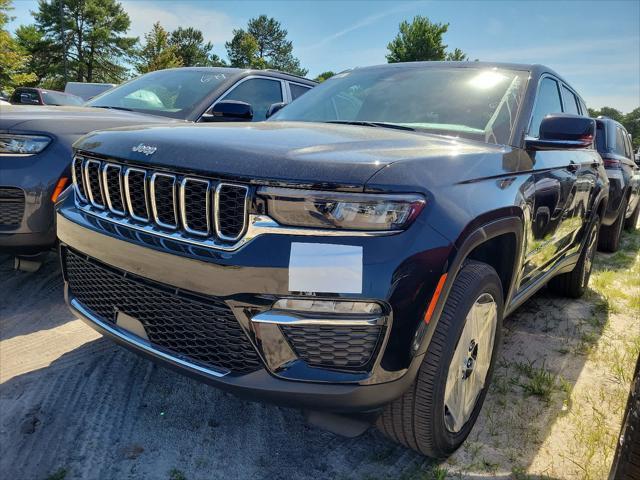 new 2024 Jeep Grand Cherokee car, priced at $52,827