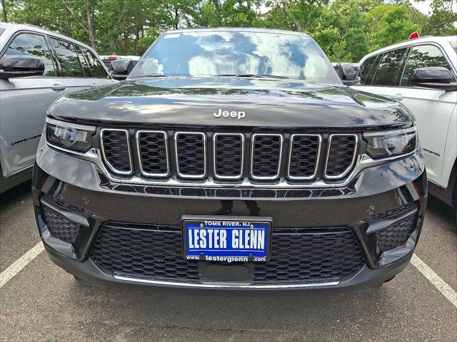 new 2025 Jeep Grand Cherokee car, priced at $44,170