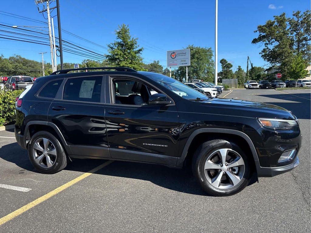 used 2022 Jeep Cherokee car, priced at $27,837