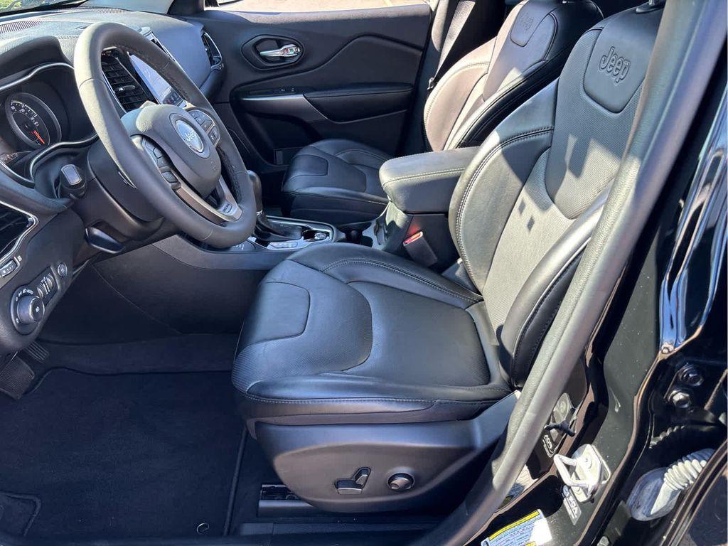 used 2022 Jeep Cherokee car, priced at $27,837