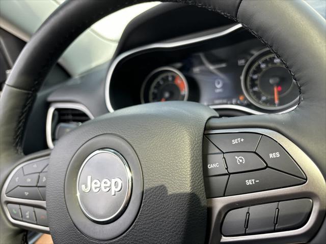 used 2020 Jeep Cherokee car, priced at $22,337