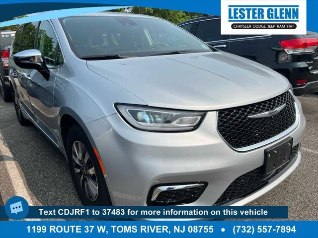 used 2023 Chrysler Pacifica Hybrid car, priced at $34,937