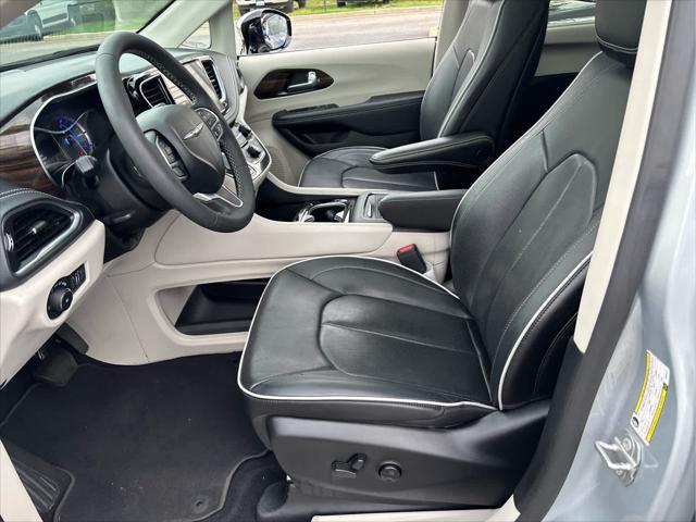 used 2023 Chrysler Pacifica Hybrid car, priced at $34,937