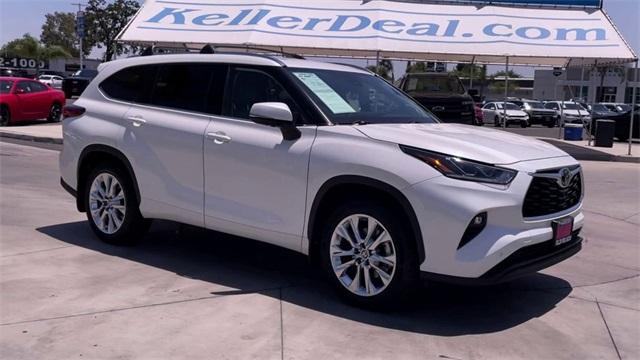 used 2021 Toyota Highlander car, priced at $33,750