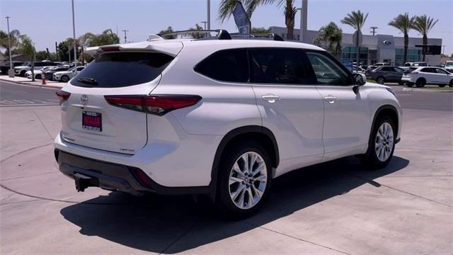 used 2021 Toyota Highlander car, priced at $33,750