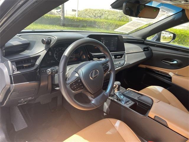 used 2022 Lexus ES 300h car, priced at $36,562