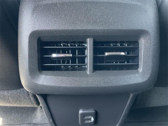 used 2022 Chevrolet Equinox car, priced at $25,450